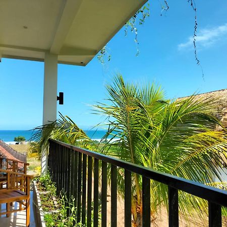 Maimalu Beach View Airsatang Exteriör bild